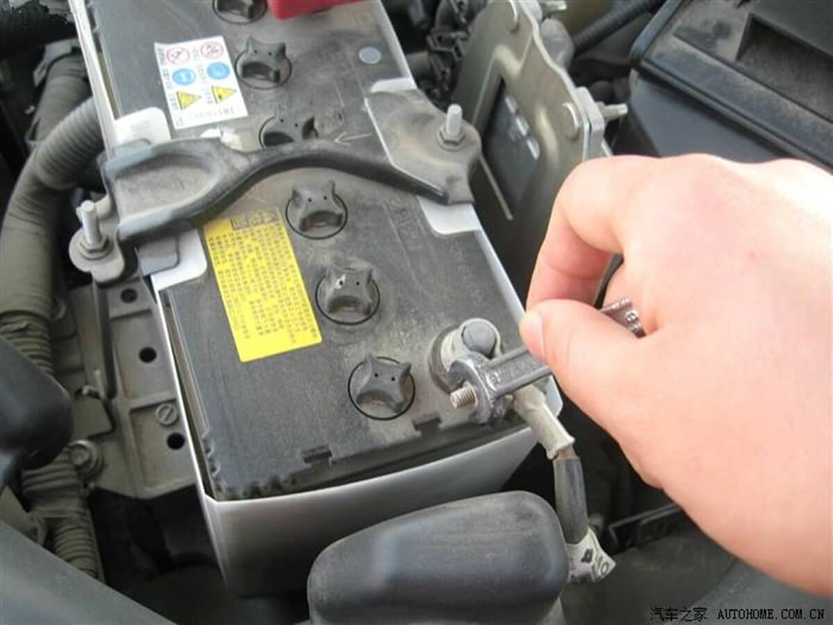 检查汽车漏电的方法（自己如何检查汽车漏电）